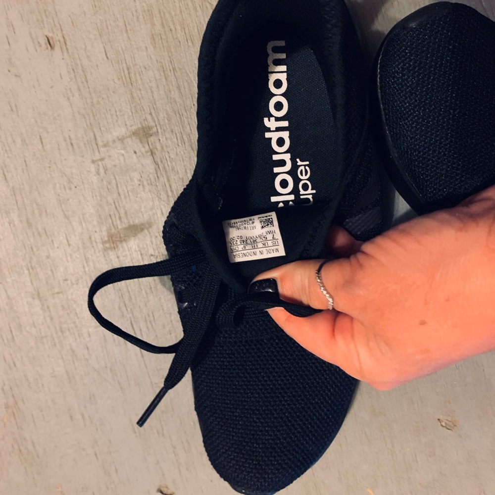 Womens black addidas sneakers excellent condition